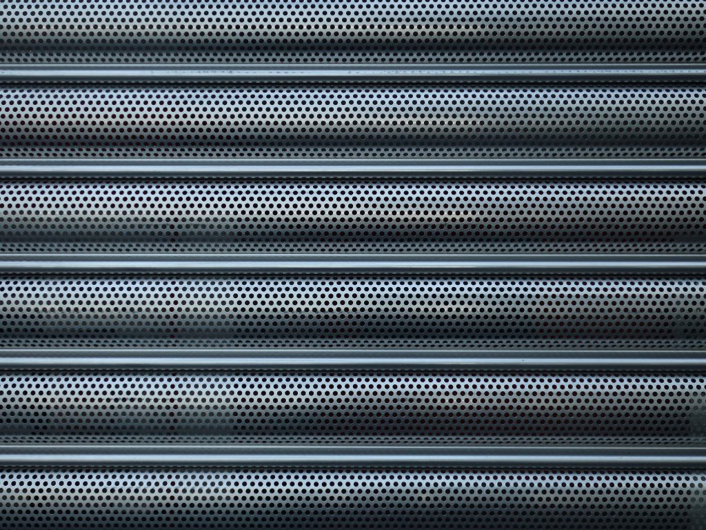 Do czego można używać stalowej blachy ryflowanej