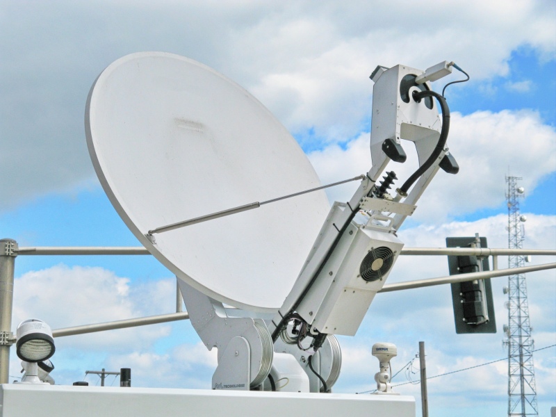 Montaż anteny satelitarnej — czy można zrobić to samemu?